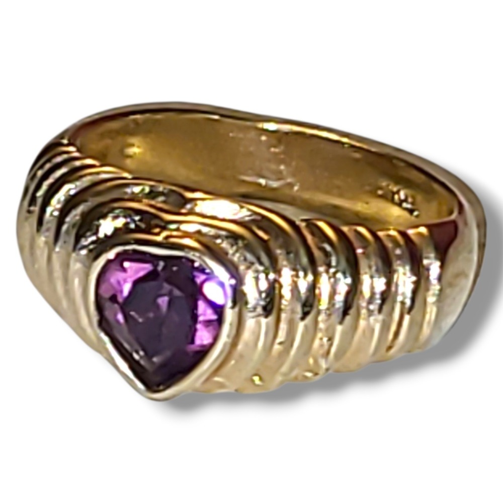 Vintage 18K HGE Purple Heart CZ Ring Gold Tone Ribbed Statement Cocktail Sz 7